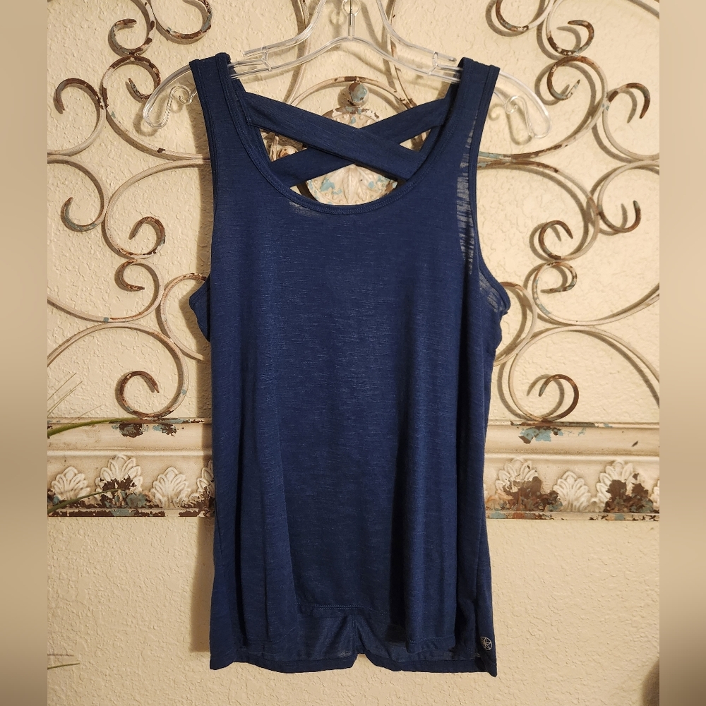 🦄 GAIAM Blue tank top